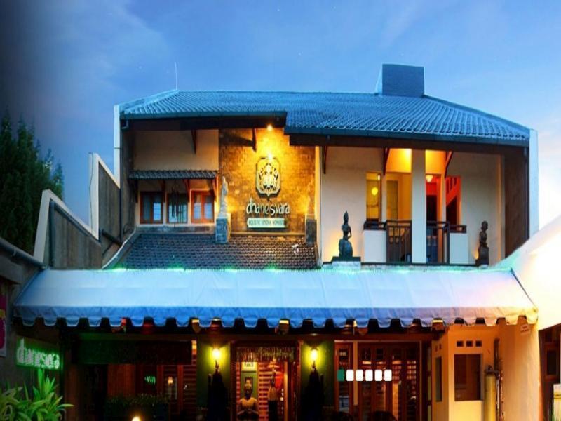 Dhanesvara Holistic Unique Homestay Wonocolo Exterior foto