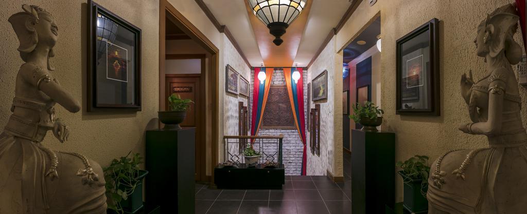 Dhanesvara Holistic Unique Homestay Wonocolo Exterior foto
