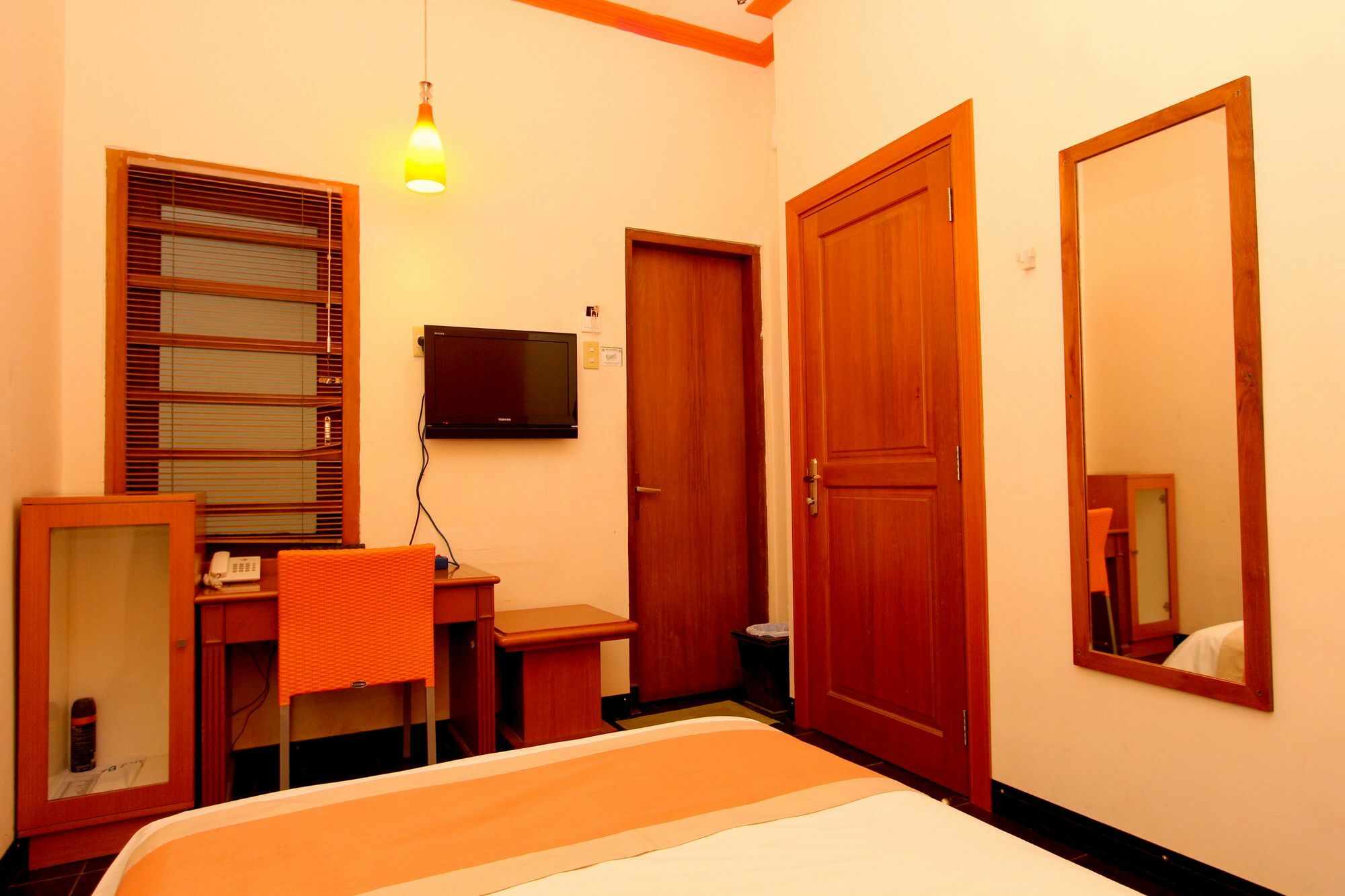 Dhanesvara Holistic Unique Homestay Wonocolo Exterior foto